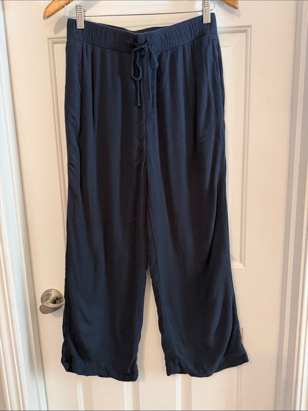 Abercrombie & Fitch Navy Drawstring crinkle wide leg pant small